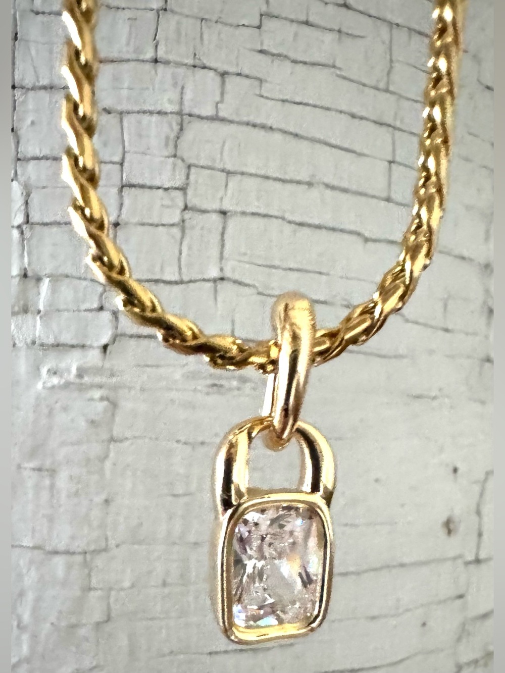 ANTHROPOLOGIE Serefina NWT 14K Gold Plated Crystal Lock Necklace - Picture 3 of 7